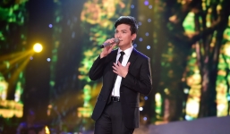 Khán giả “choáng váng” trước màn hát live cực “đỉnh” của Mạnh Quỳnh